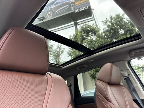 Used 2023 Acura MDX FWD w/ Technology Package image 18