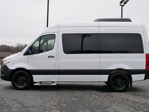 Used 2024 Mercedes-Benz Sprinter 2500 image 31