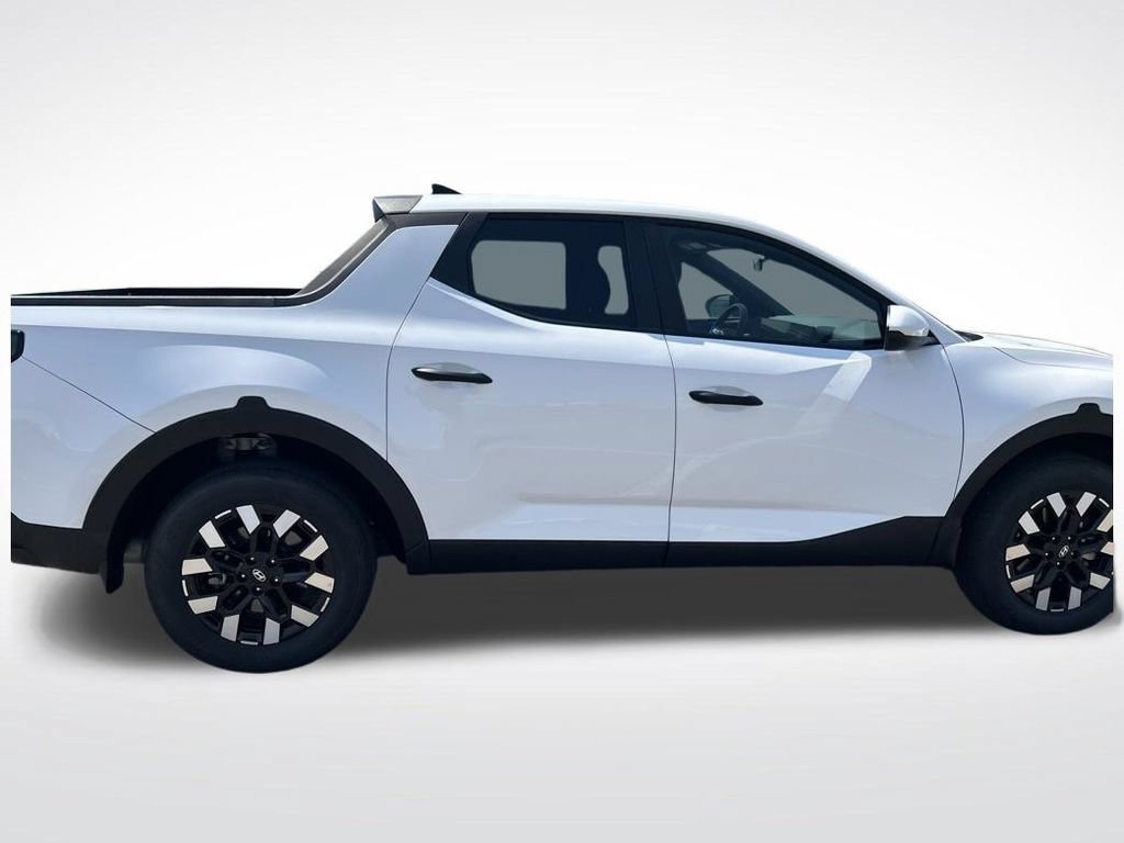 Used 2025 Hyundai Santa Cruz SE AWD/4WD image 6