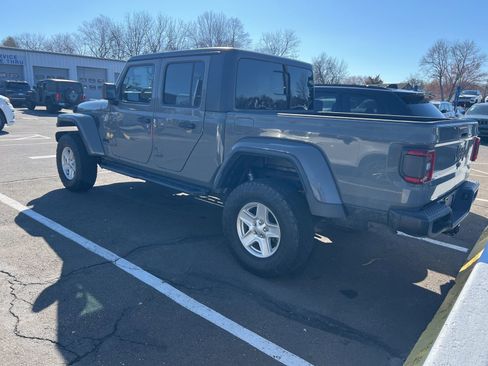 Used 2021 Jeep Gladiator Sport AWD/4WD image 5