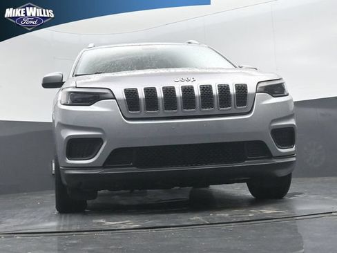 Used 2020 Jeep Cherokee Latitude FWD image 18