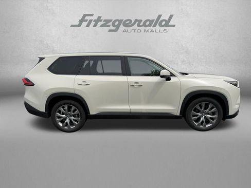 Used 2024 Toyota Grand Highlander AWD Hybrid image 7
