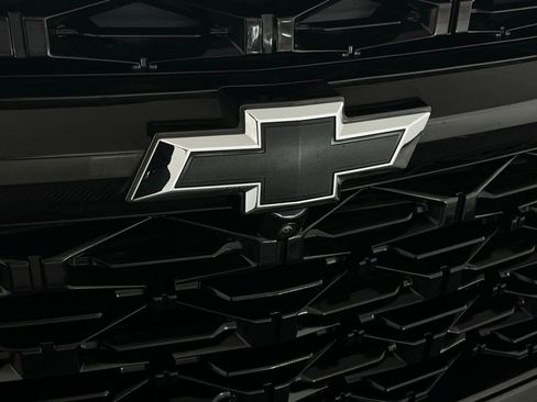 Used 2024 Chevrolet Traverse RS image 11