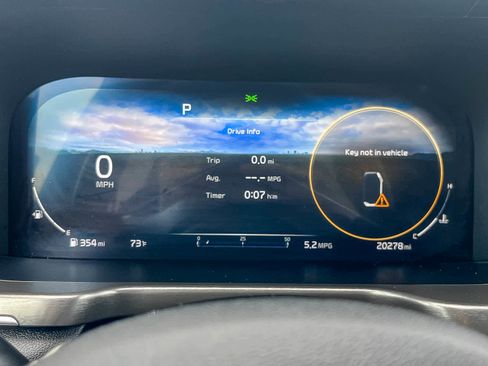 Used 2023 Kia Sorento SX image 22