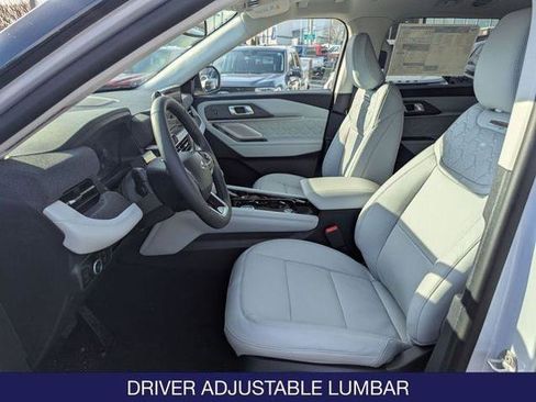 Certified 2026 Ford Explorer Platinum w/ LUX Leather Package AWD/4WD image 9