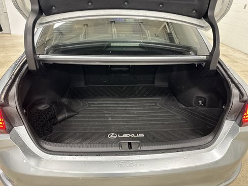 Used 2024 Lexus ES 350 Ultra Luxury w/ Accessory Package (Z2) FWD image 32