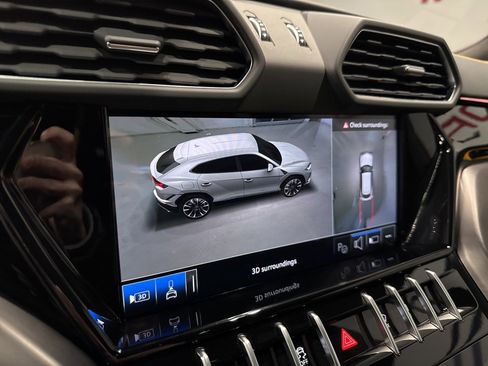 Used 2024 Lamborghini Urus S image 37