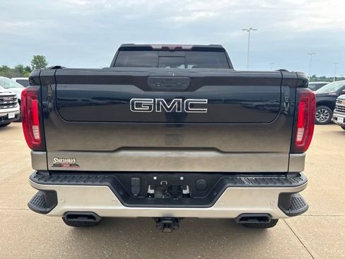 Used 2021 GMC Sierra 1500 AT4 w/ AT4 Premium Package AWD/4WD image 4
