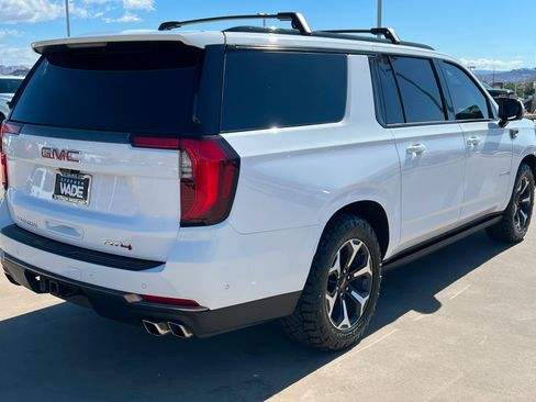 Used 2025 GMC Yukon XL AT4 Ultimate AWD/4WD image 6