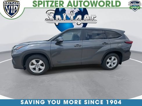 Used 2023 Toyota Highlander LE AWD/4WD image 6
