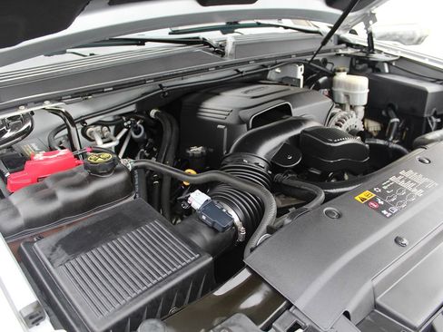 Used 2014 GMC Yukon XL Denali image 39