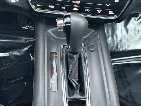 Used 2021 Honda HR-V EX-L image 17