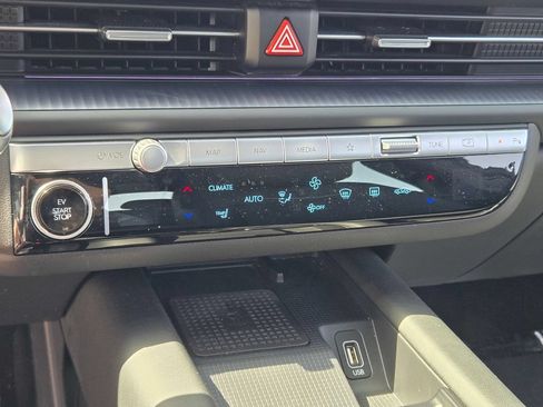Certified 2023 Hyundai Ioniq 6 SEL RWD image 35