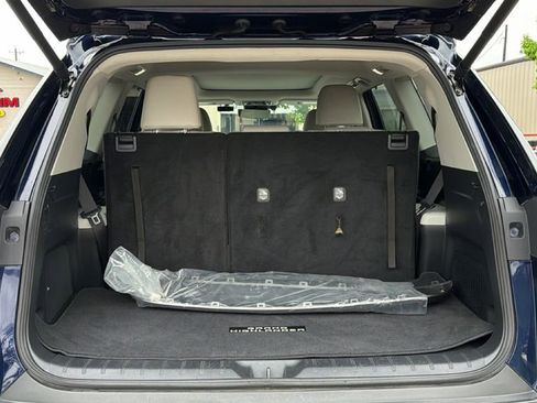 Used 2024 Toyota Grand Highlander Platinum image 37