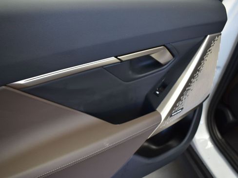 Certified 2025 BMW 530i xDrive w/ Premium Package image 15