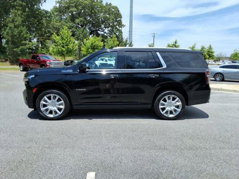 Used 2021 Chevrolet Tahoe High Country w/ Premium Package AWD/4WD image 8
