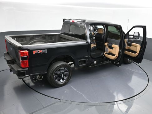 Used 2024 Ford F250 Lariat w/ Lariat Ultimate Package image 43