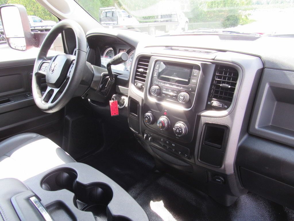 Used 2018 RAM 5500 Tradesman w/ Max Tow Package RWD image 33
