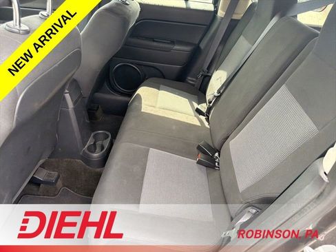 Certified 2016 Jeep Patriot Latitude AWD/4WD image 9