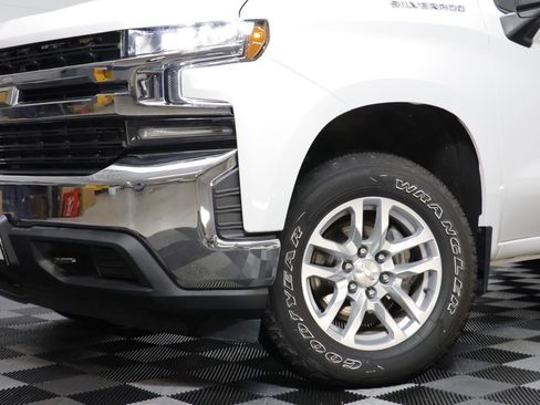 Used 2019 Chevrolet Silverado 1500 LT image 3