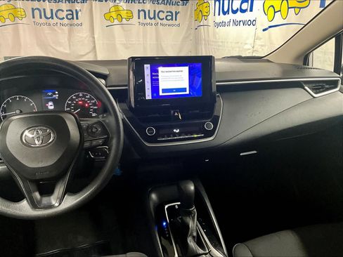 Used 2023 Toyota Corolla LE image 18