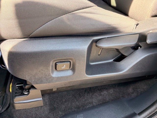 Used 2024 Toyota Tacoma SR5 AWD/4WD image 24