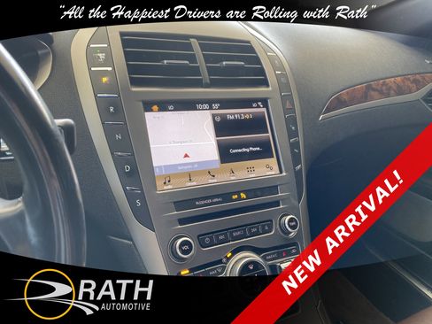 Used 2017 Lincoln MKZ Reserve w/ Luxury Package FWD image 13