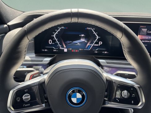 Used 2025 BMW i7 eDrive50 w/ M Sport Package RWD image 10