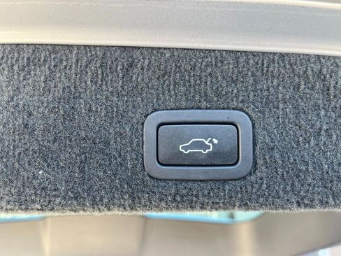 Used 2016 Volvo XC70 T5 Premier w/ Proximity Package AWD/4WD image 16