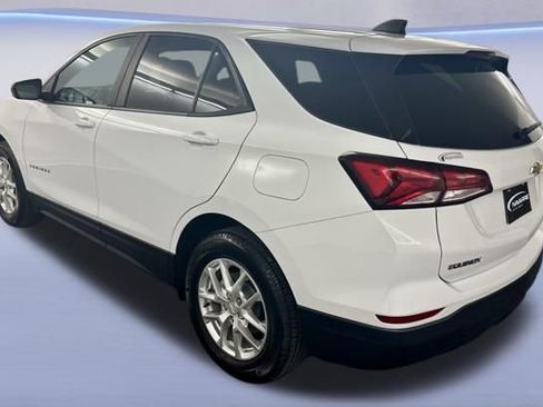 Used 2022 Chevrolet Equinox LS w/ LPO, Floor Liner Package image 6