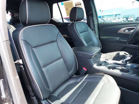 Used 2022 Chevrolet Traverse Premier w/ Redline Edition AWD/4WD image 32