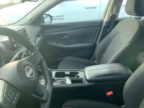 Used 2024 Nissan Sentra S image 10