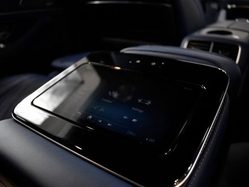 Certified 2026 Mercedes-Benz Maybach GLS 600 4MATIC image 82