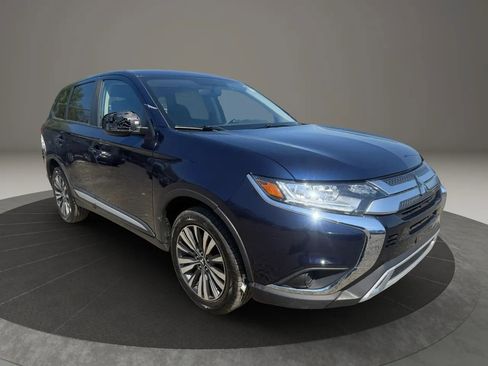 Used 2020 Mitsubishi Outlander ES AWD/4WD image 3
