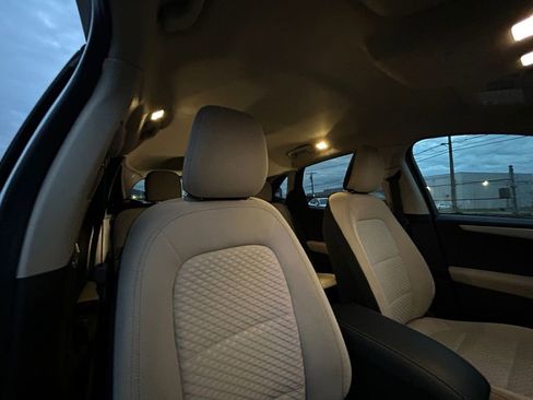 Used 2020 Ford Escape SE Sport image 27