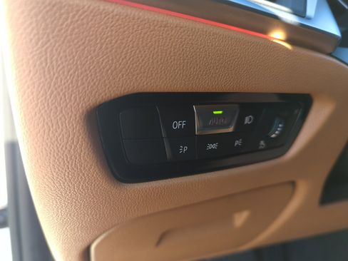 Used 2020 BMW 330i Sedan w/ Driving Assistance Package image 33