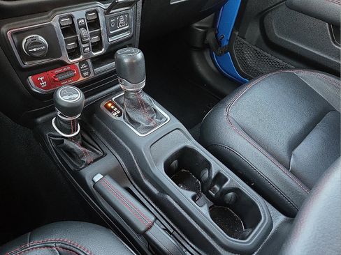 Used 2023 Jeep Gladiator Rubicon w/ Cold Weather Group image 25