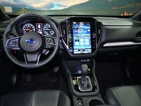 Used 2025 Subaru Forester Limited image 69