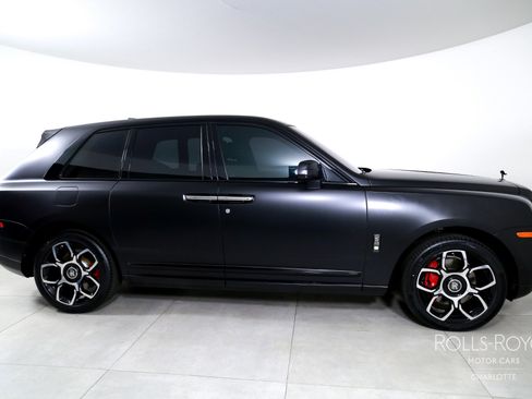 Used 2020 Rolls-Royce Cullinan Black Badge AWD/4WD image 10