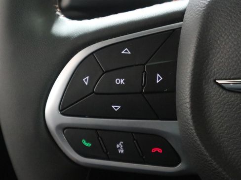 Used 2024 Chrysler Pacifica Pinnacle w/ Trailer Tow Group image 29