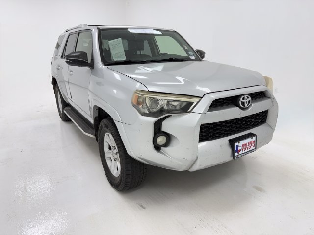 Used 2015 Toyota 4Runner SR5 Premium RWD image 2