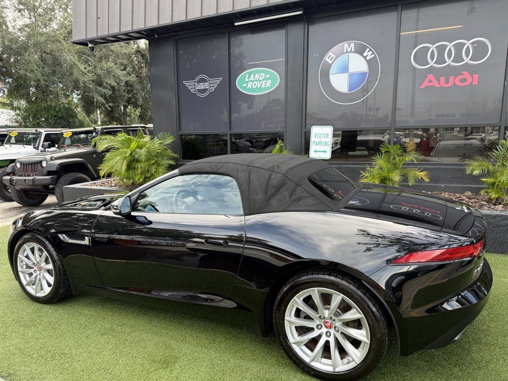 Used 2017 Jaguar F-TYPE Convertible RWD image 10