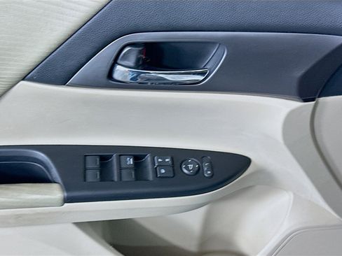 Used 2015 Honda Accord LX image 15