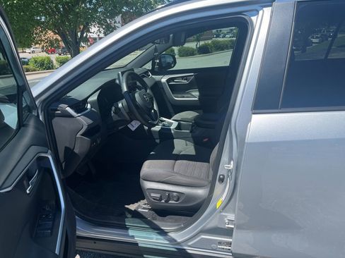 Used 2024 Toyota RAV4 SE AWD/4WD image 6
