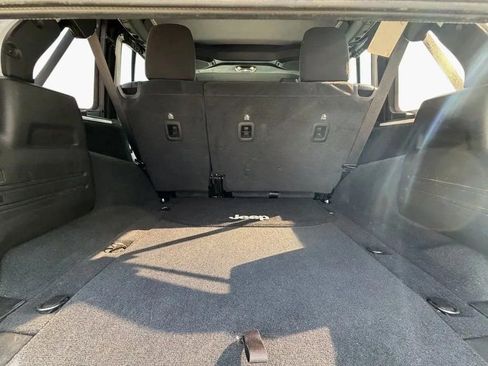 Used 2022 Jeep Wrangler Unlimited Sport S image 35