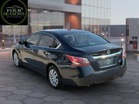 Used 2013 Nissan Altima 2.5 S FWD image 2