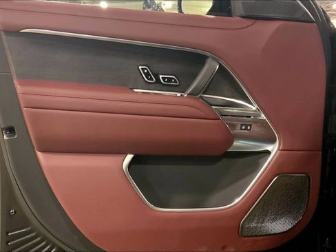 New 2026 Land Rover Range Rover Long Wheelbase Autobiography image 10