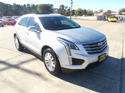 Used 2017 Cadillac XT5 Luxury w/ Driver Awareness Package image 4