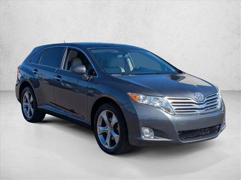 Used 2011 Toyota Venza image 3