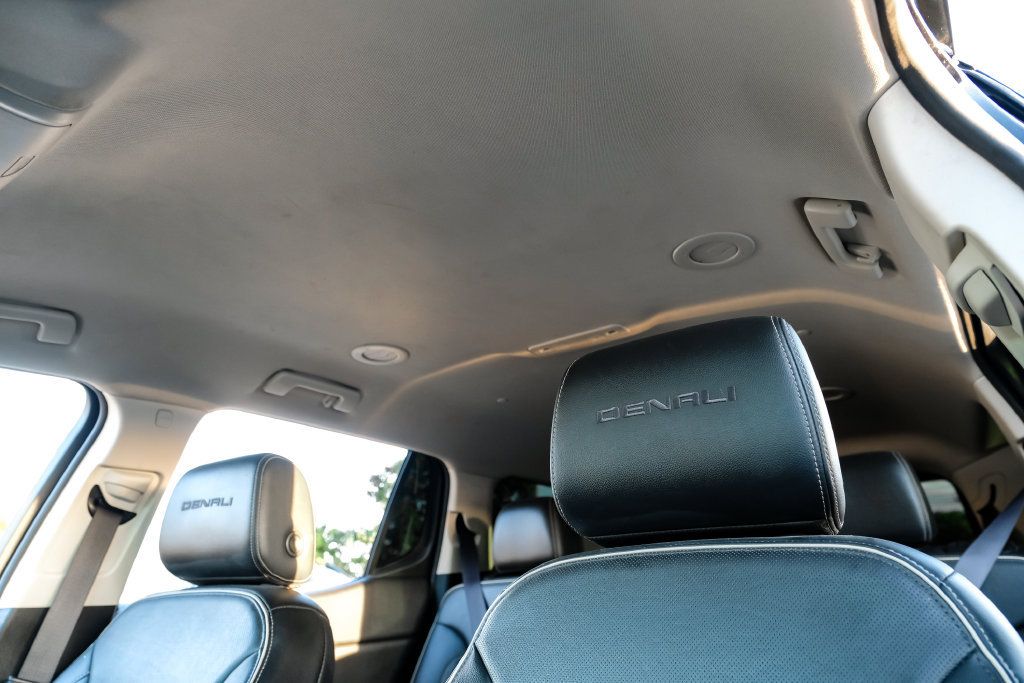 Used 2023 GMC Acadia Denali FWD image 30